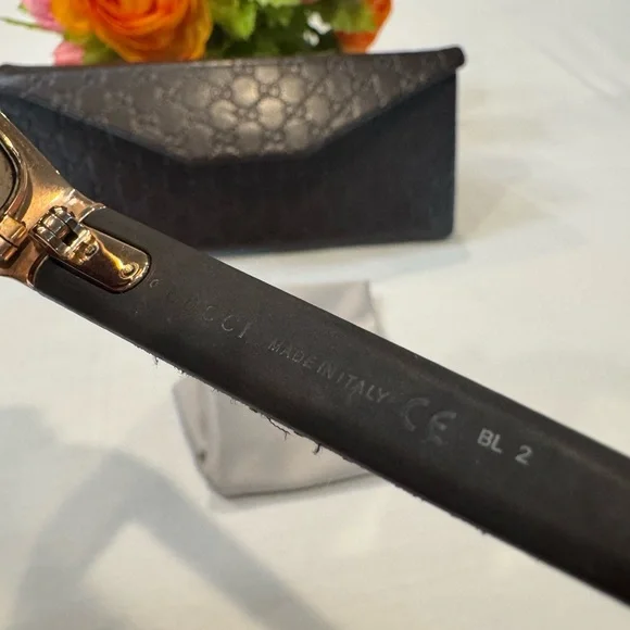 Authentic Gucci Sunglasses - Picture 8 of 12